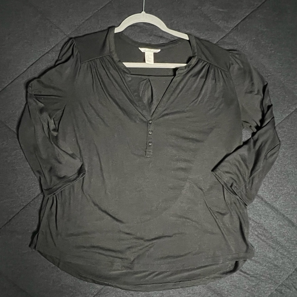 Very Lightweight Workplace Blouse from H&M